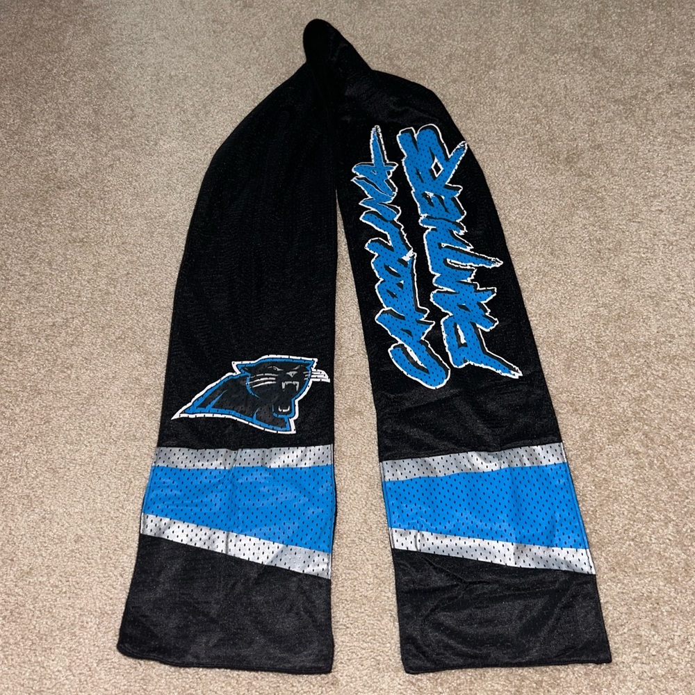 Carolina Panthers Scarf / Shaw